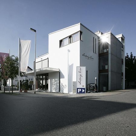 野牛酒店及餐厅 阿巴斯塔特 外观 照片